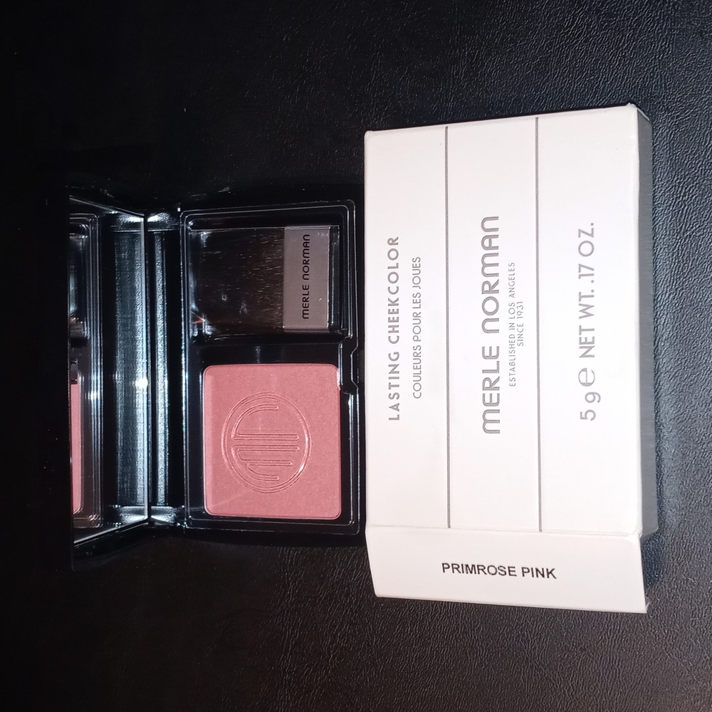 Cheek powder. - Picture 2 of 4